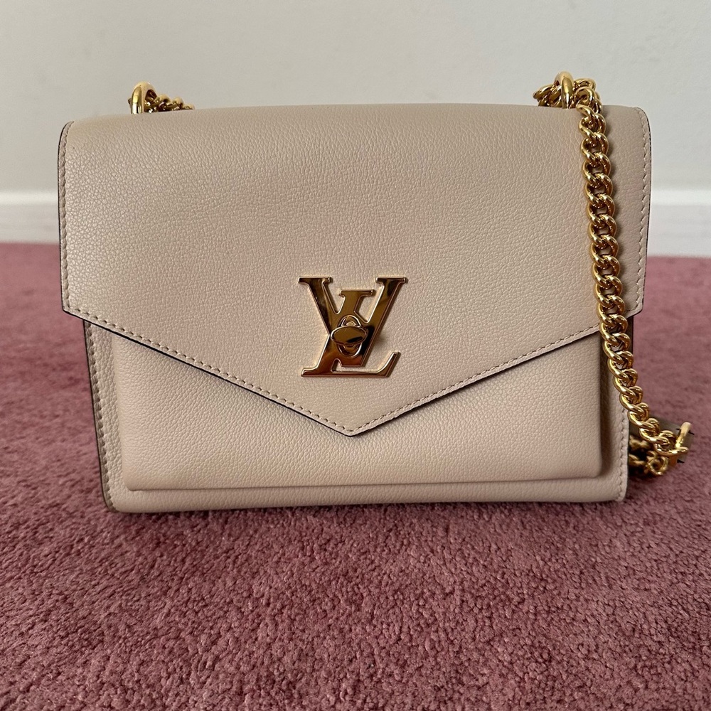 Louis Vuitton Mylockme Chain Pochette